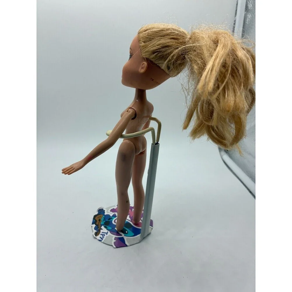 Bratz cloe Nude Doll with Blonde Hair